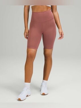 Lululemon Wunder Train High Rise Short 8”